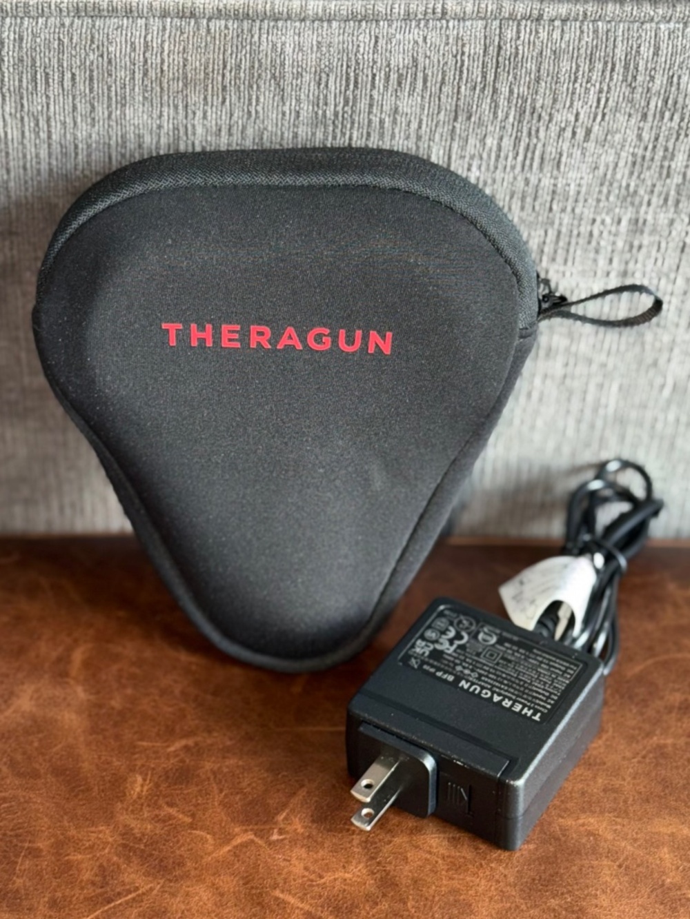 Theragun Mini | Limited Edition (PRODUCT) RED